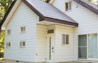 磐梯050-2　2019年新築のコテージ　6名用外観　ファミリー向け！綺麗なコテージ