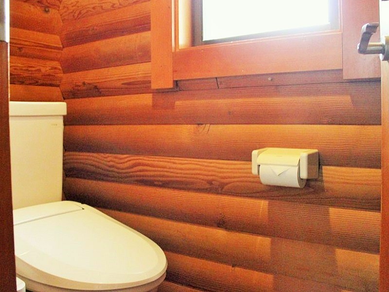 軽井沢062　ログ　トイレ