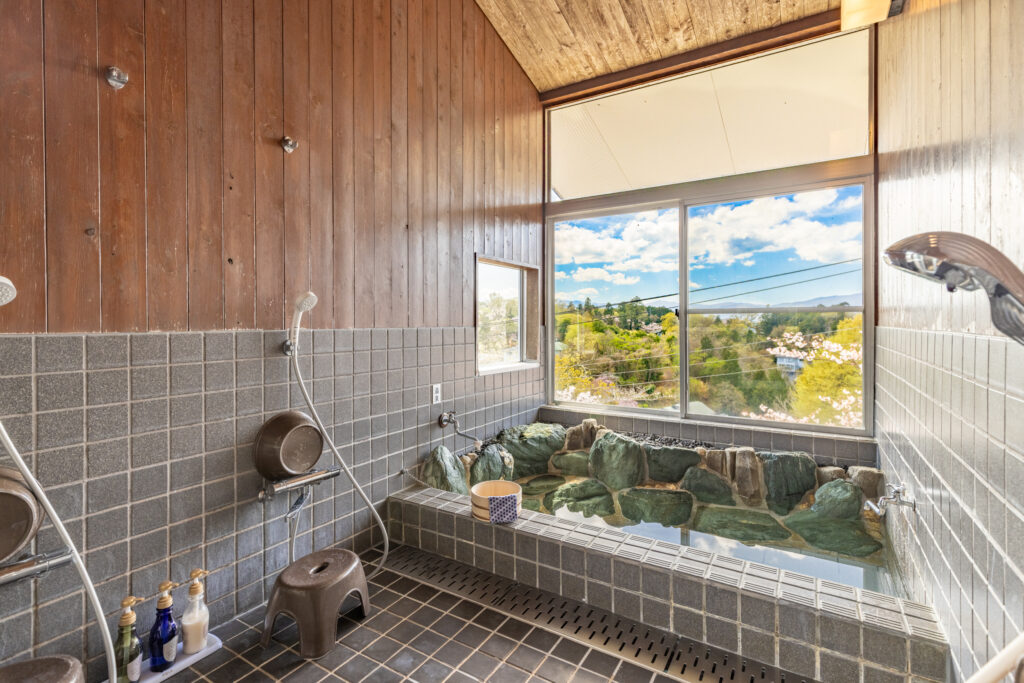 温泉付コテージ　展望岩風呂